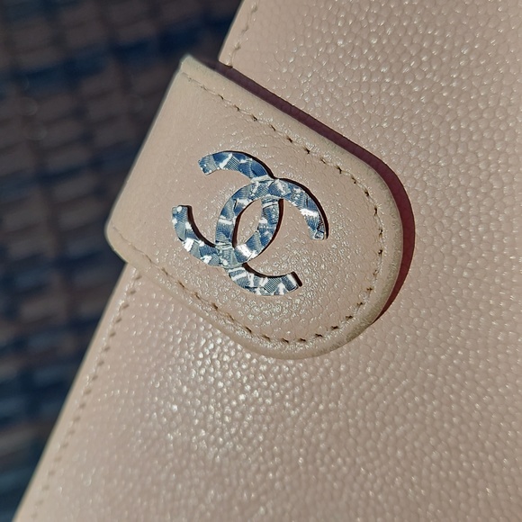 CHANEL Pink Caviar Leather Bifold Wallet Silver CC Zip - Picture 16 of 16